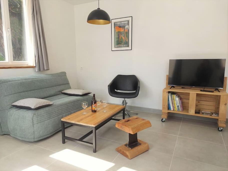 L'Aigrette Moderne, Ensoleille Et Bien Place Thury-Harcourt-le-Hom Εξωτερικό φωτογραφία